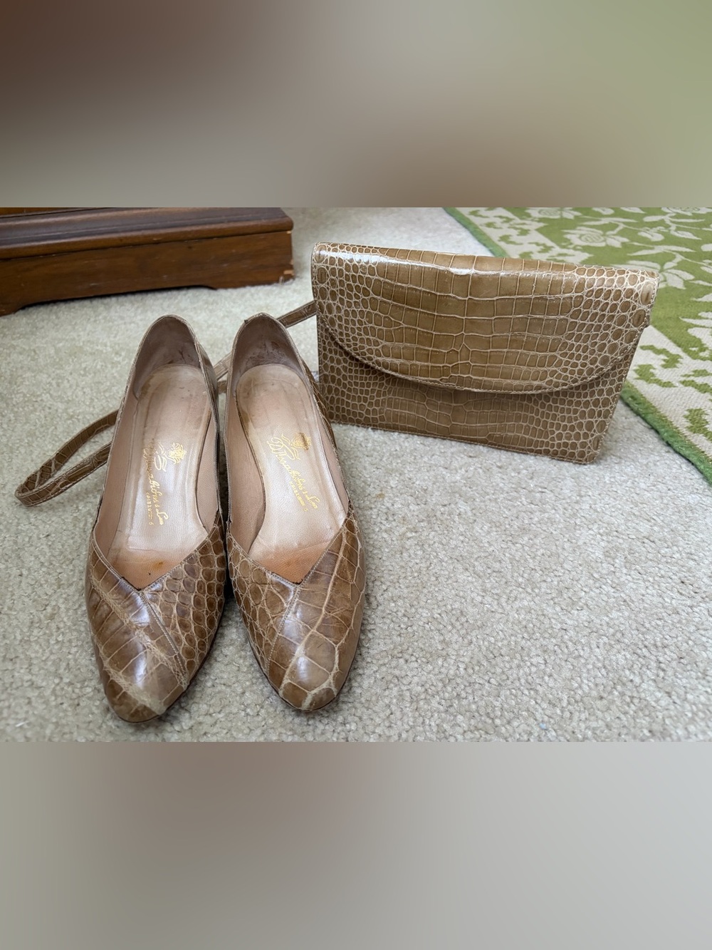 Real alligator, Handmade, Luxury, Pointed Toe Pumps in taupe. Bag set available.